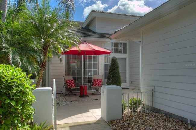 7911 Whitebridge Glen