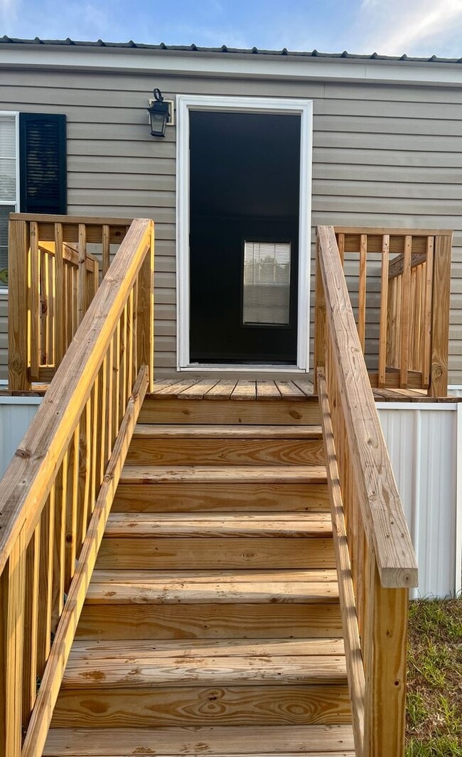 Photo - Move in ready!! 2BD/2BA spacious mobile home!