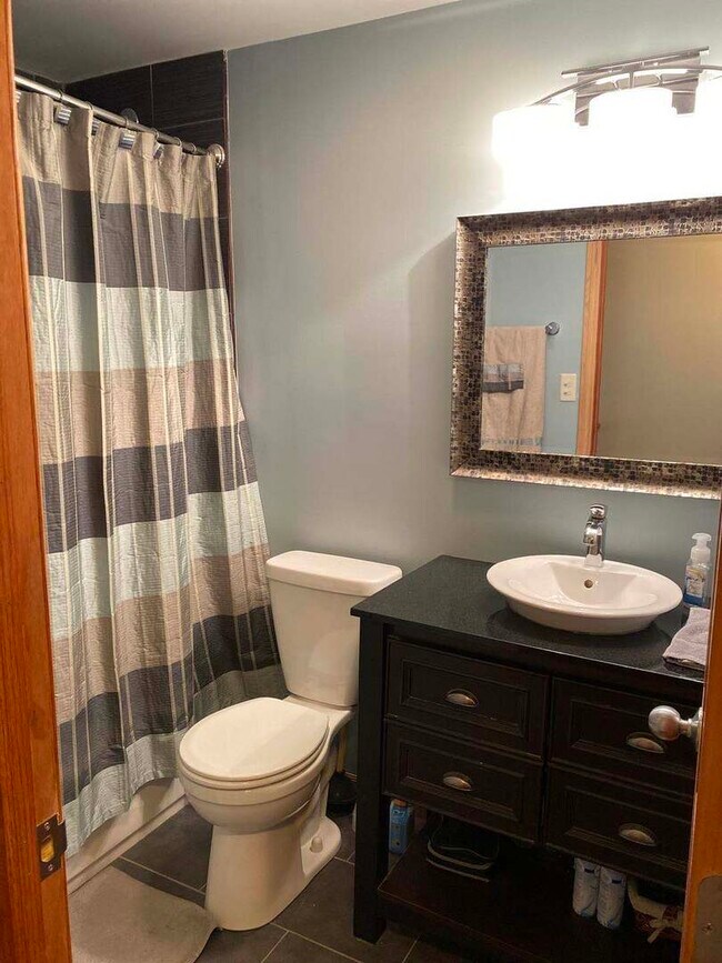 Photo - 21W060 Eagle Terrace