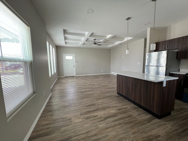 Photo - 4105 Walnut Ave