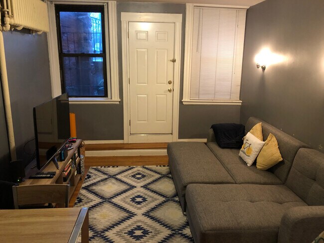 Photo - 477 Beacon St Apartments Unit B