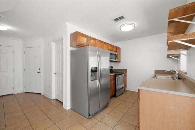 606 Wingspan Way
