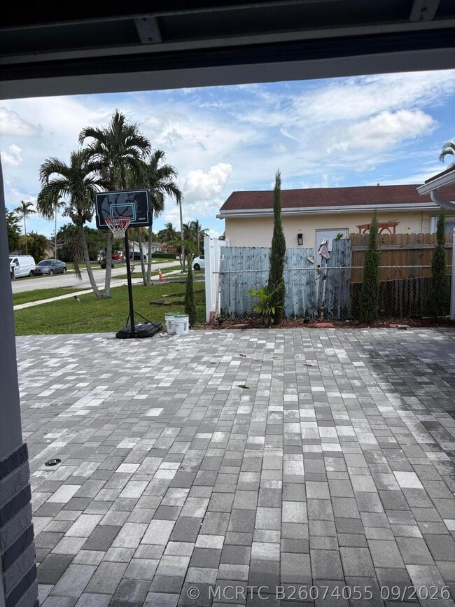 Building Photo - 8250 SW 8th Ct