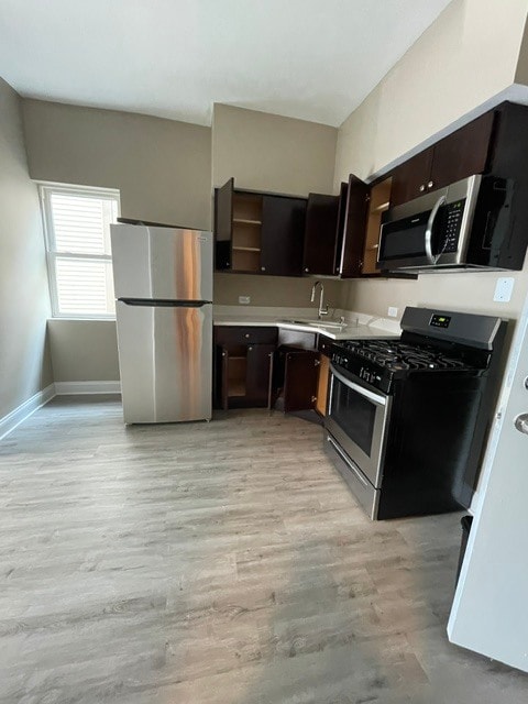 Kitchen - 1312 W Erie St