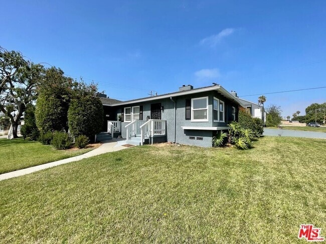 Building Photo - 5954 W 85th Pl Rental