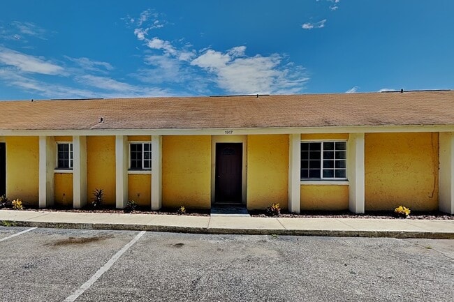 Building Photo - 1917 Truman Rd