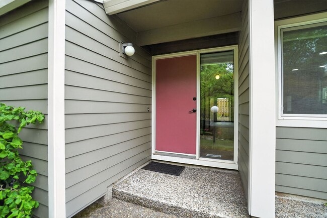 Photo - 9225 SW Chelan Pl