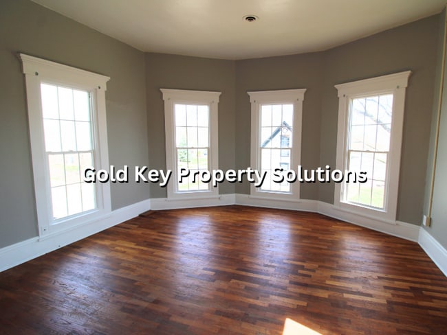 Photo - 803-807 High Street Unit 807 High Street