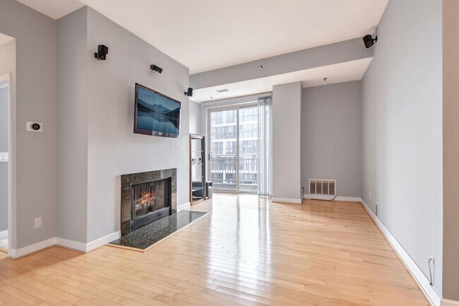 Photo - Fantastic Penthouse in Downtown Bethesda w...