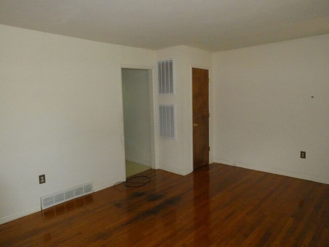 Photo - 2600 Braemore Rd Unit 2600