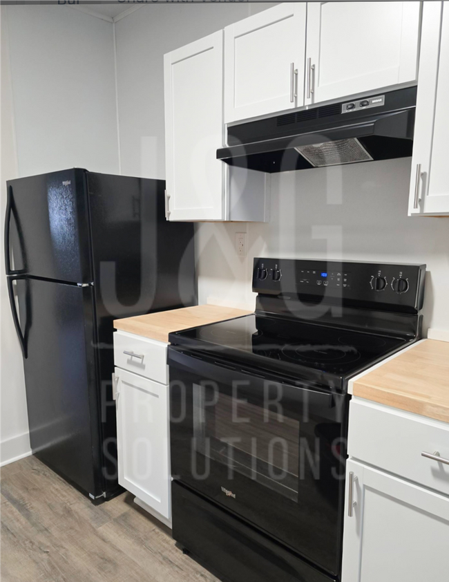 Photo - 3 Bedroom 1 Bath Row House