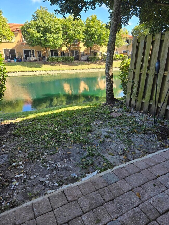 Photo - 4944 Leeward Ln