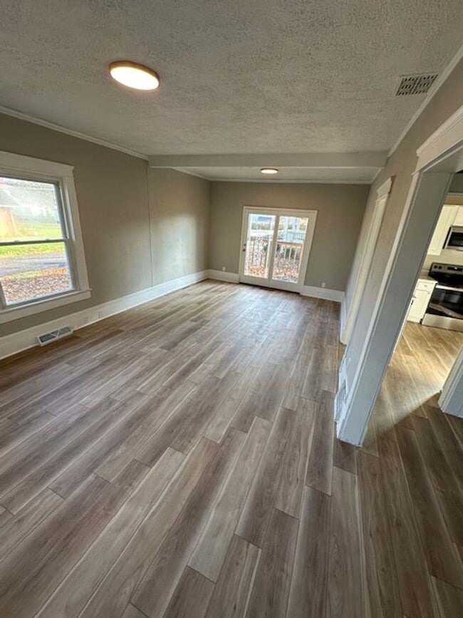 Photo - Spacious & Fully Renovated 3-Bedroom Home ...
