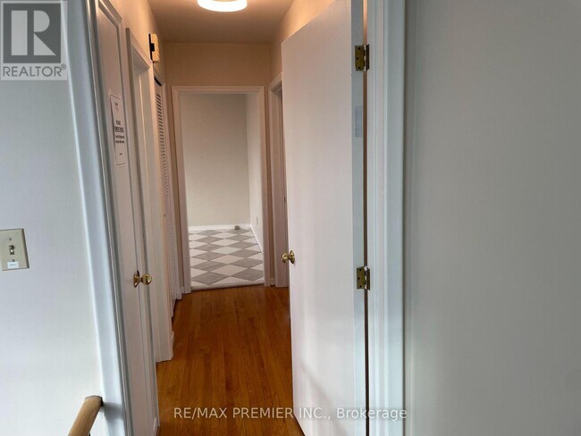 Photo - 2360 Keele St