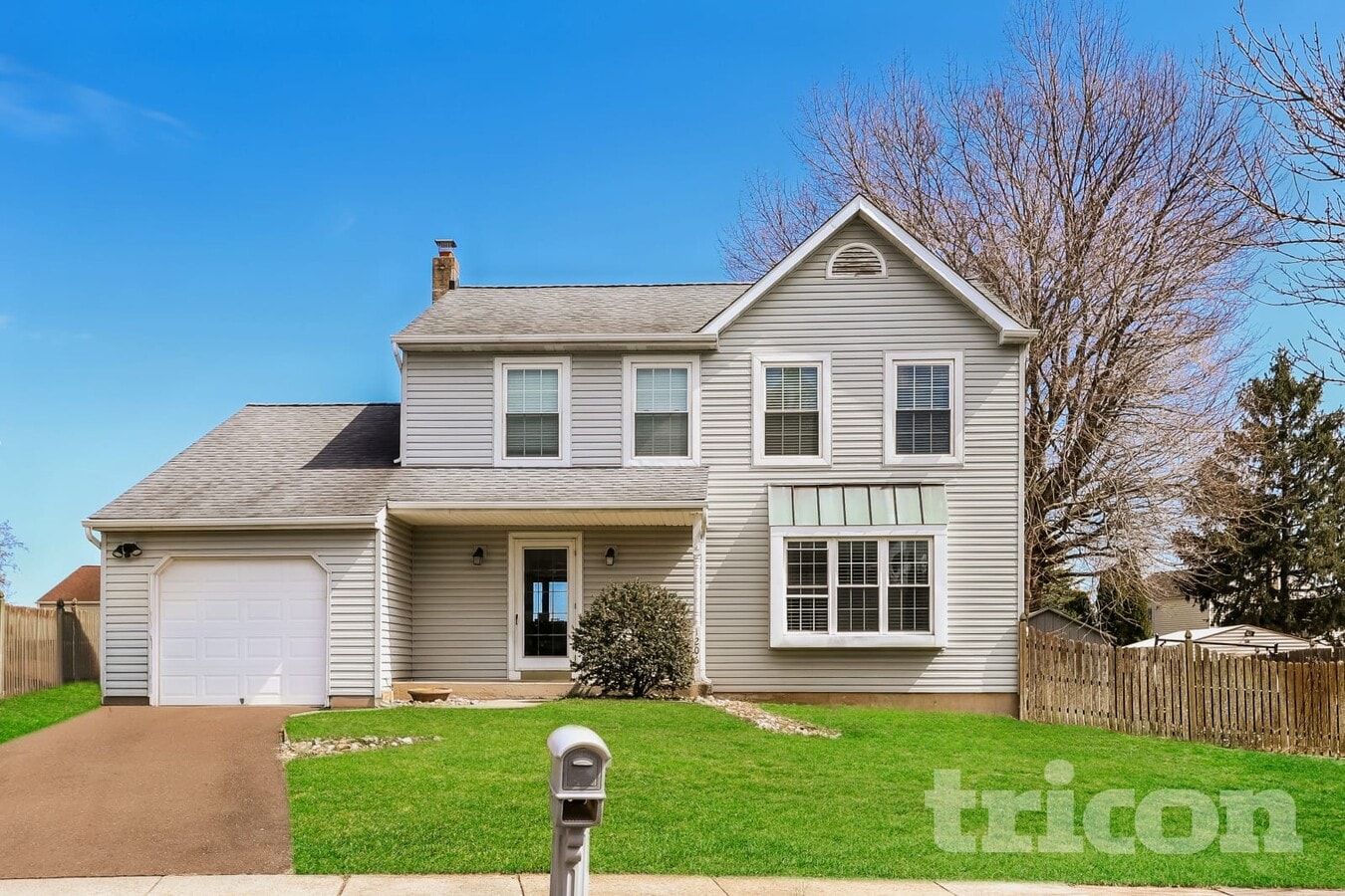 Photo - 1206 Primrose Ln