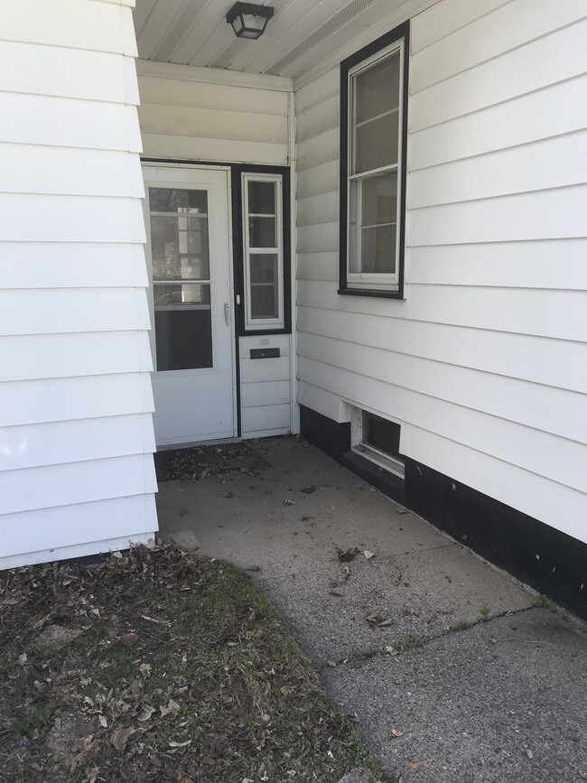 DOOR TO BREEZEWAY - 115 19 1/2 Ave N