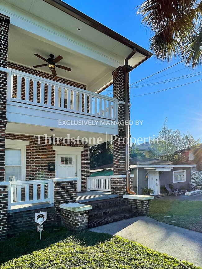 Photo - 2252 Park St