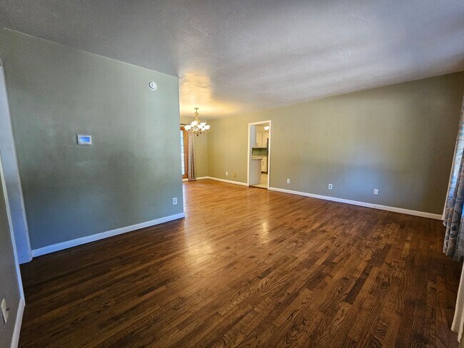 Photo - (3) Bed/(2) Bath in Core Norman! Pet Negotiable!