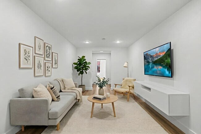 Photo - 929 Willow Ave Unit 5