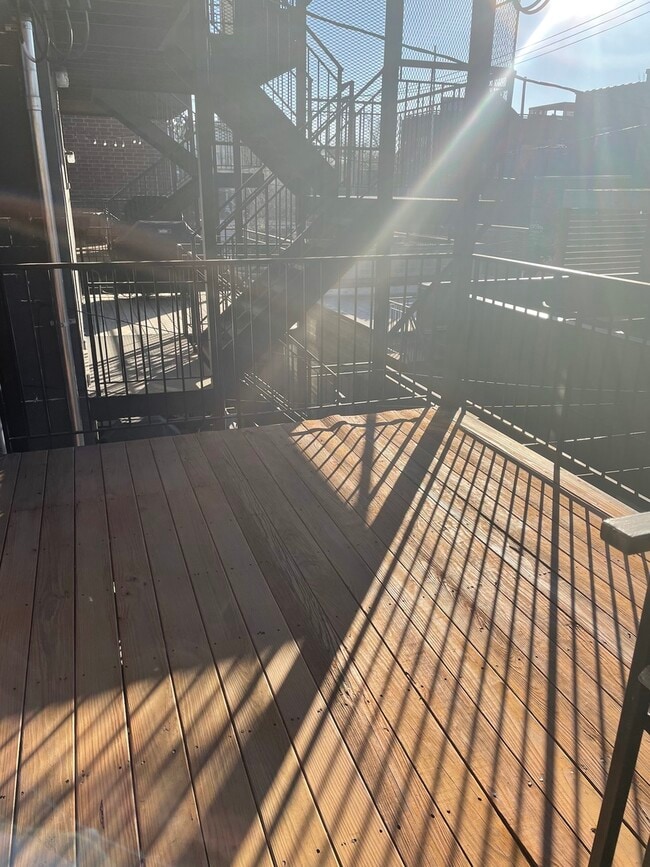 Photo - 1024 N Honore St Unidad 2