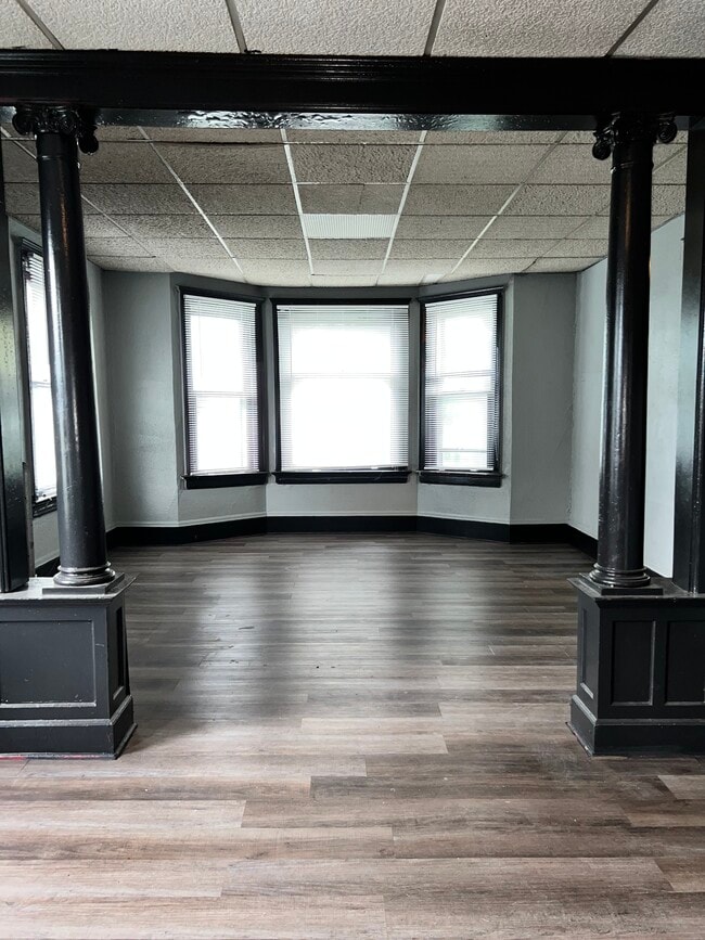 Photo - 1639 N 33rd St