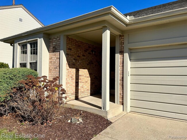 Photo - 1629 Glenbrooke Ct