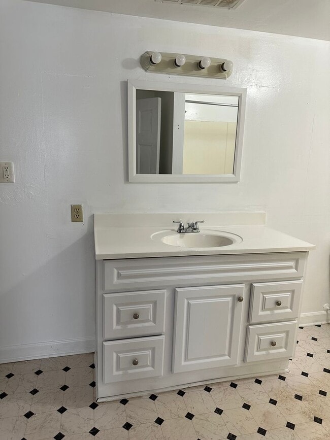Photo - Unit for rent off of Griffin Avenue! Available 7/15/2026