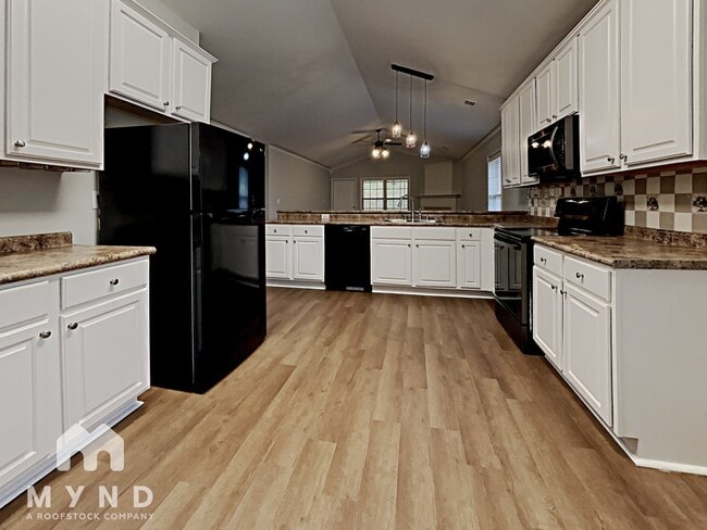 Photo - 2086 Edgewood Dr
