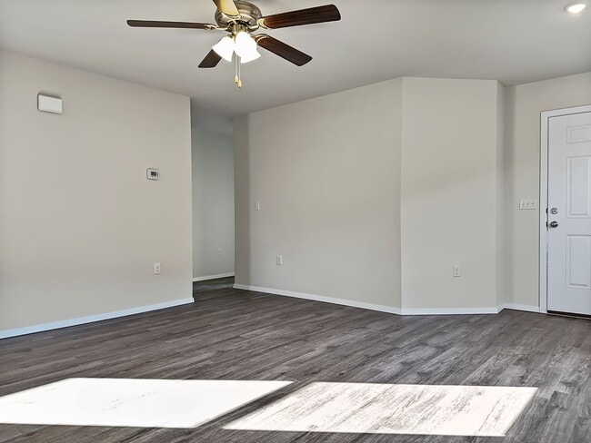 Photo - 8129 Sunflower Wy