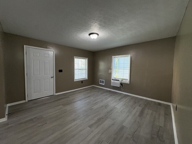 Photo - 1114 Knight St