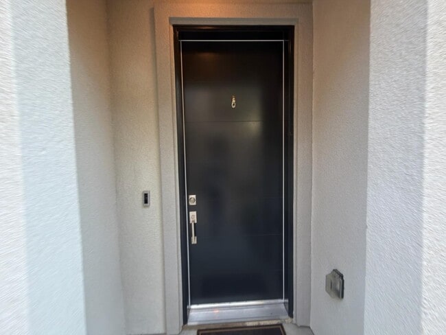 Photo - 2897 E Tamarind Dr