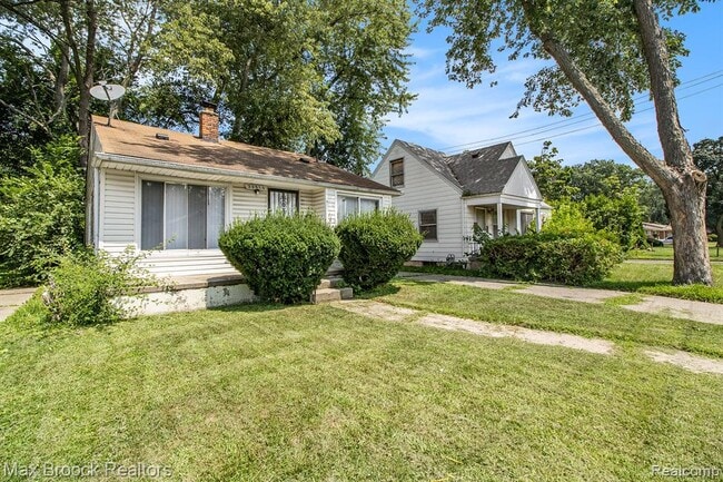 Photo - 22510 Frisbee St