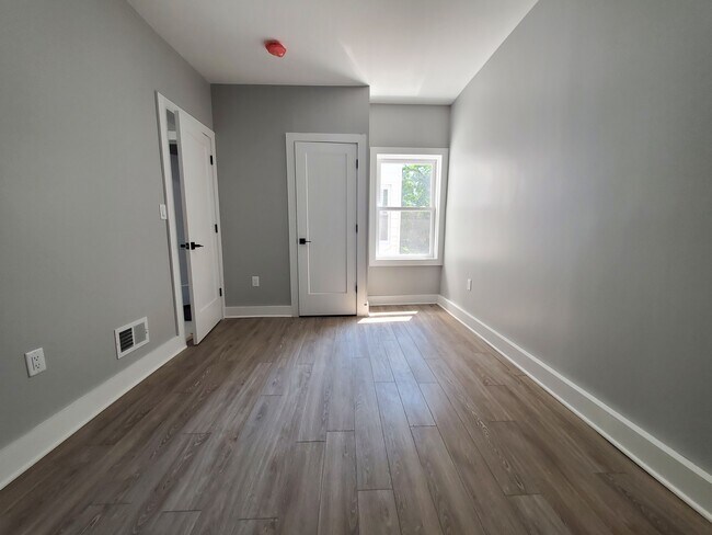 484 Kennedy Blvd 1F - 482 Kennedy Blvd Unit 1F