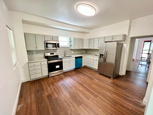 Photo - 828 S Park Ave