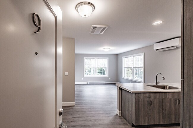 Photo - 8 Friendly Way Unit 4