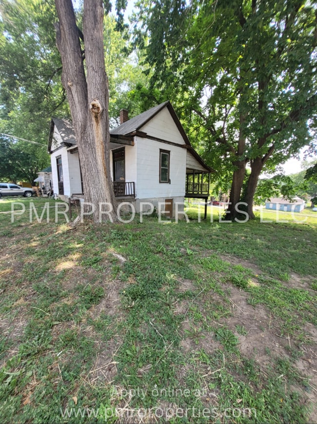 Charming 2 Bed, 1 Bath House - Charming 2 Bed, 1 Bath House