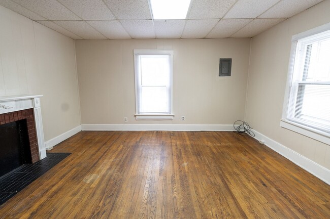 Photo - 1403 Hinkson Ave Unit Apt 1