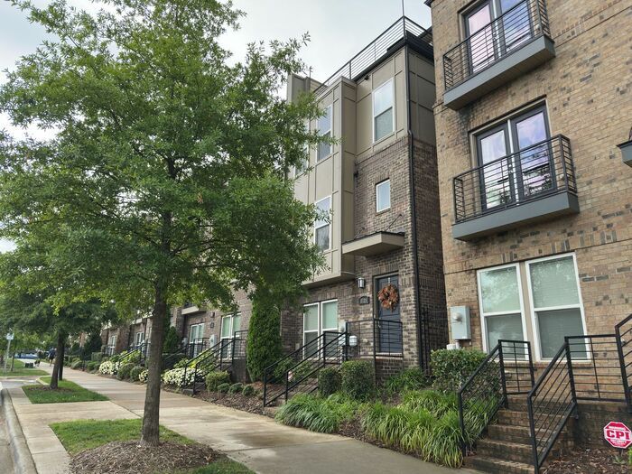 Photo - Stunning Townhome With Skyline Views!