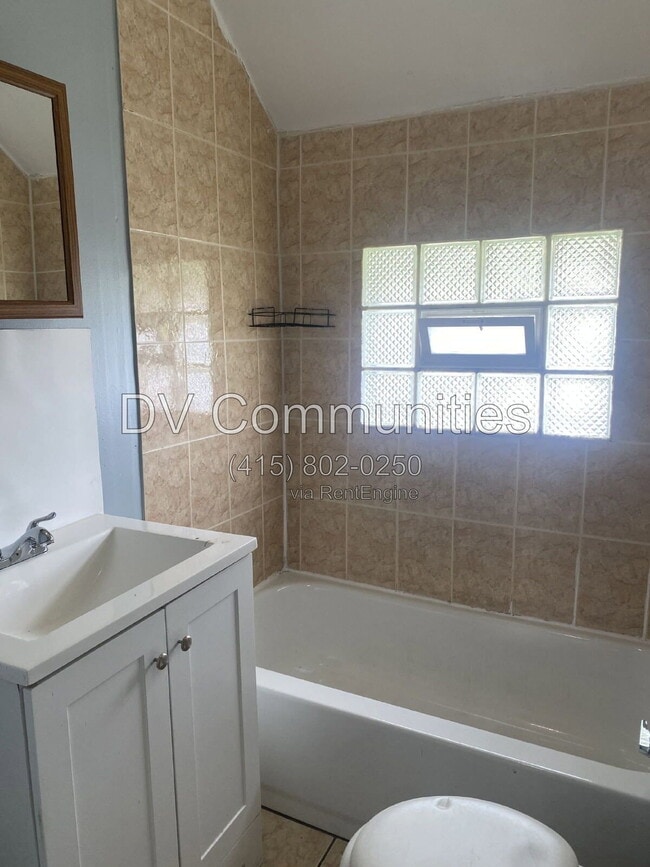 Photo - 3475 W 46th St