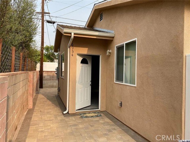 Building Photo - 6954 Jellico Ave