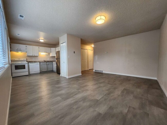 Photo - 3475 Cochran Dr Unit A