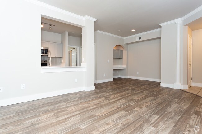 2HAB,2BA-1,080 ft²