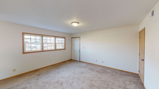 Building Photo - 726 24th St Unit 4