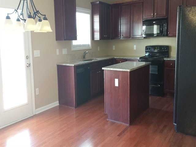 14 Jordan Crest Ct