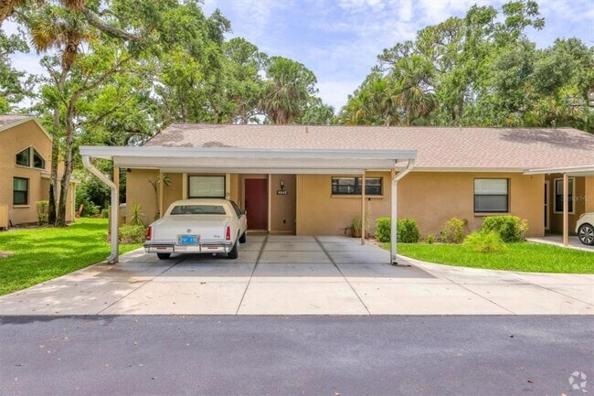Building Photo - 4949 Village Garden Dr Rental
