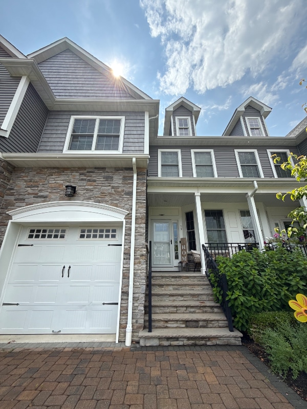 Photo - 11 McCormick Ave N Townhome