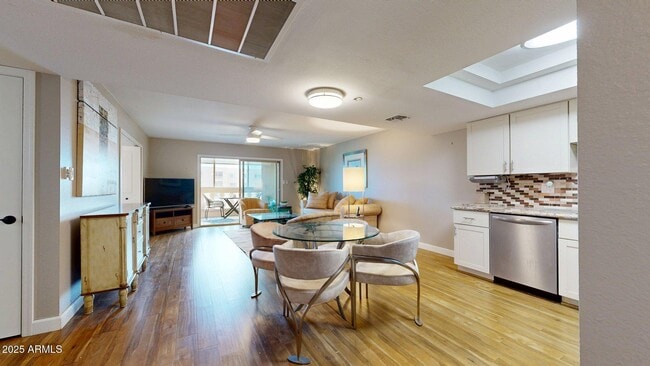 Building Photo - 7950 E Camelback Rd Unit 610 Rental