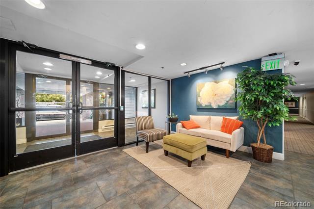 Photo - 350 Detroit St Unidad 114