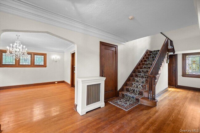 Photo - 98 Rose Hl Ave