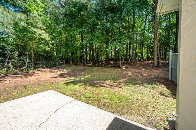Photo - 105 Stowe Pl